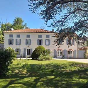 Chez Celine Et Philippe Marie Dans Propriété De Charme Avec Piscine Le Fossat